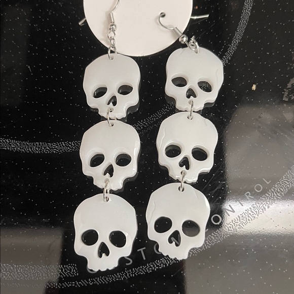White Skull Dangle Earrings - Picture 1 of 1